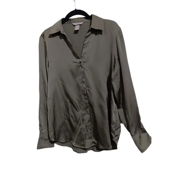 H&M Silky Feel Olive Green Button Front Blouse with Button Cuffs in Olive Green - Picture 2 of 7